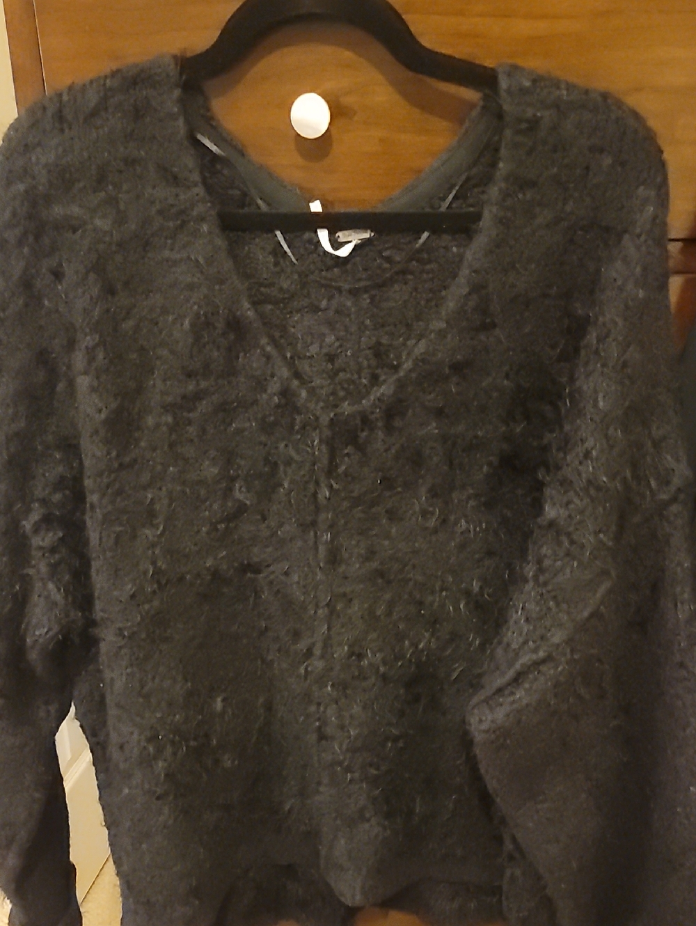 NWOT Womens Free People Black Oversized Fuzzy V-Neck Long Sleeve Sweater Size Sm